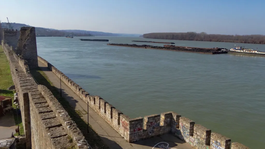 The battlements of Smederevo Fortress running along the wide Danube